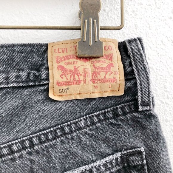 LEVI'S 501 Charcoal Denim Shorts No Size Tag Check Measurements - Picture 3 of 9